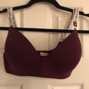 Victoria’s Secret 34DD T-Shirt Bra